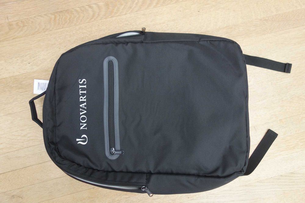 Rucsac laptop personalizat - NOU, cu etichete