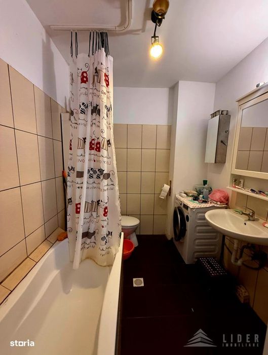 Apartament cu 3 camere de vanzare in , zona VIVO – terasa, si parcar