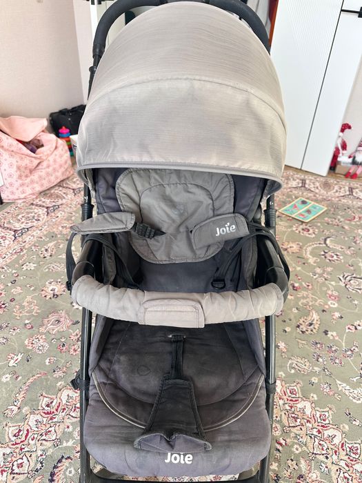 Детская коляска Joie