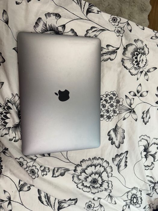 MacBook Pro 13” M2 Pro (2022)