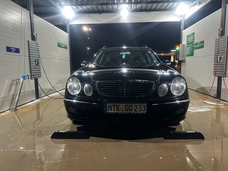 Mercedes E350 292CP Extra Full