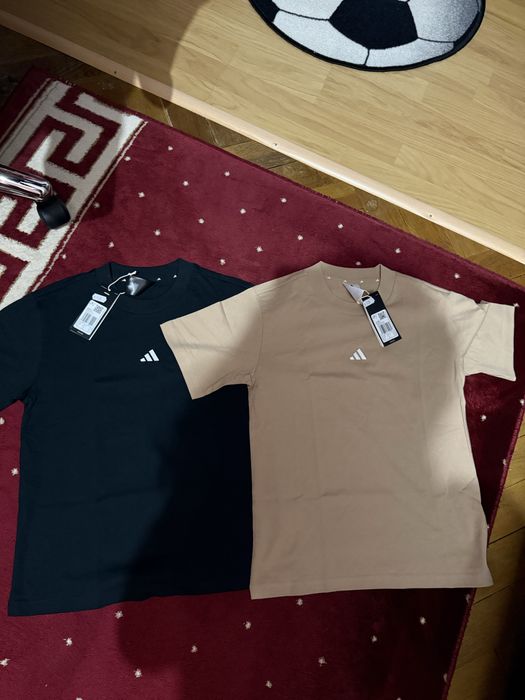 2 tricouri adidas noi cu eticheta mar xs