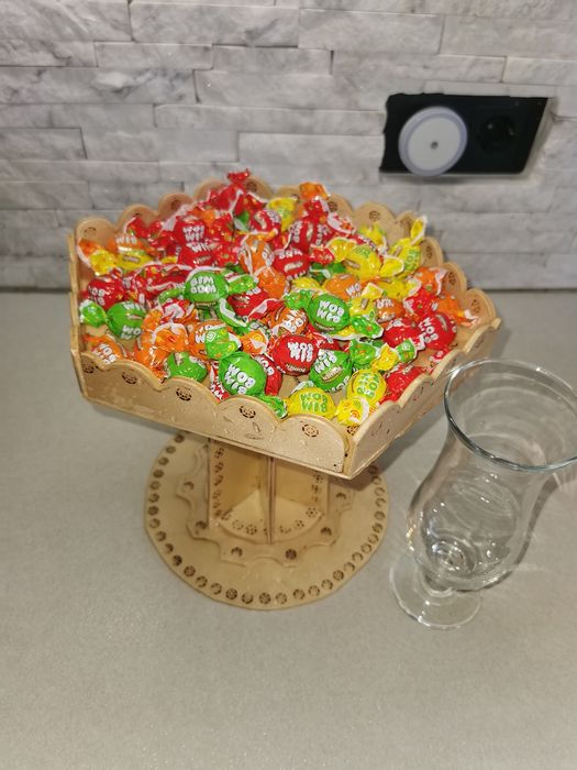Suport bomboane deluciuri decorațiune lucrata manual