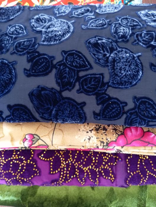 Распродажа тканей.