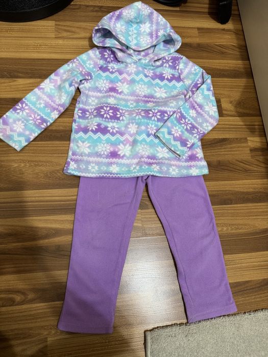 Теплый костюм на девочку 4-5 лет