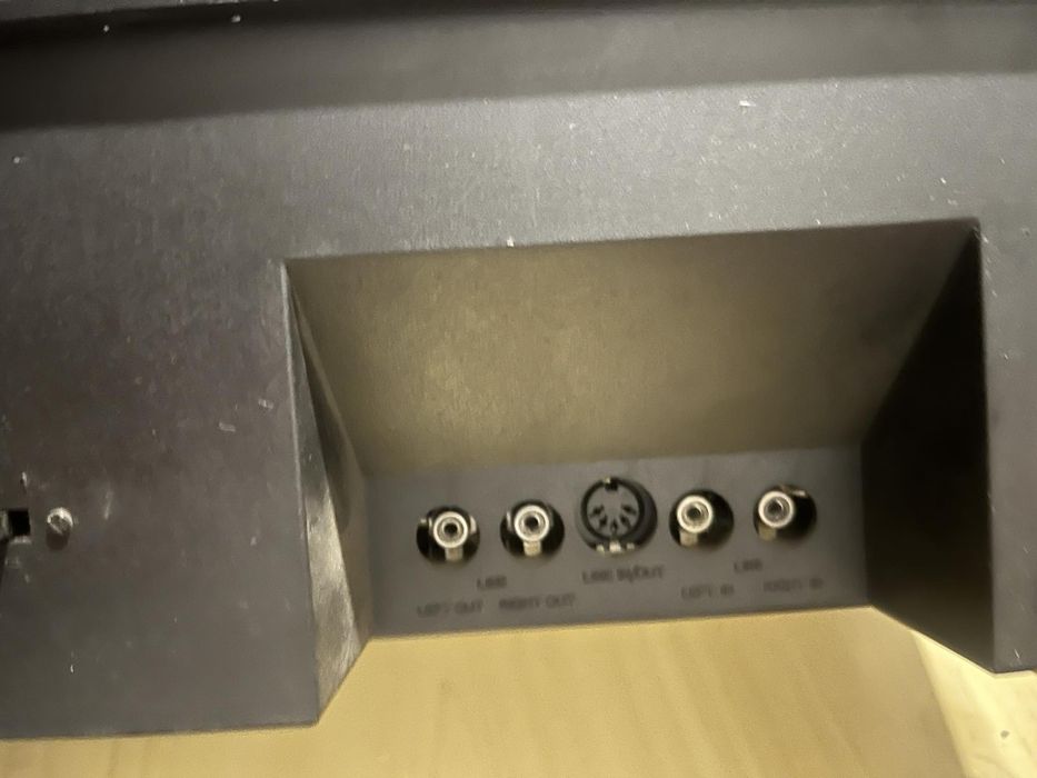 Продавам декове Yamaha-k320 , Philips N515i