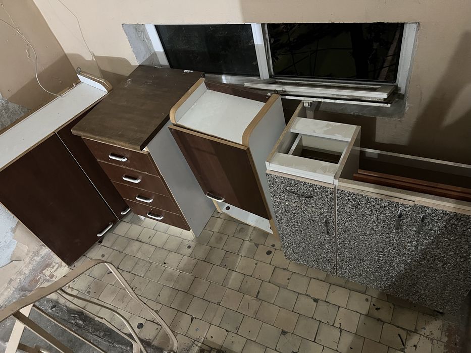 Mebel sotiladi 300 ming