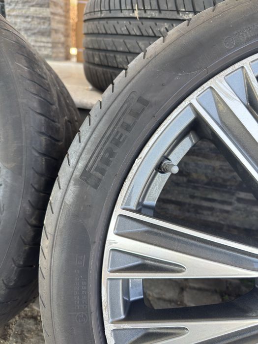 Оригинални джанти Audi 20 цола + летни гуми Pirelli