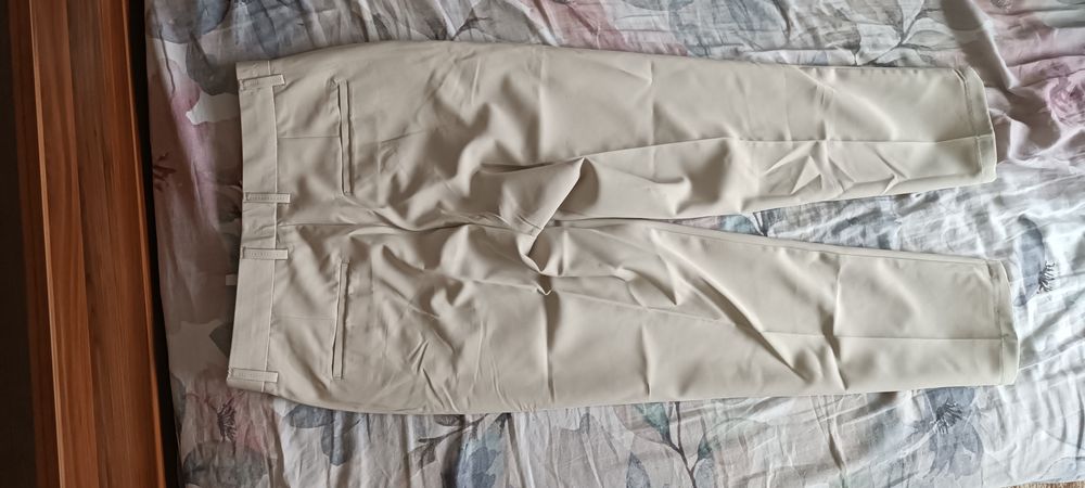 Нов бежов елегантен панталон – модерен модел