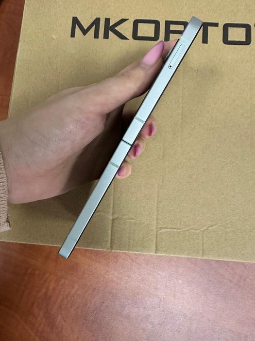 Samsung Galaxy Z Flip 6