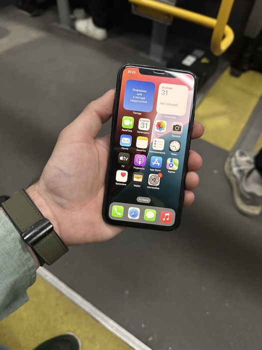 Продам телефон Айфон 11 Pro