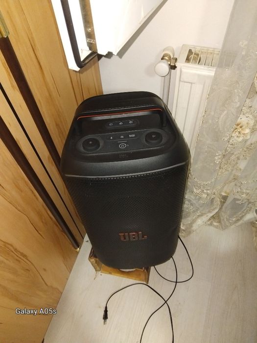 Jbl partybox club 120