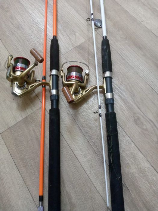 Продам спиннинги, 2 штуки.