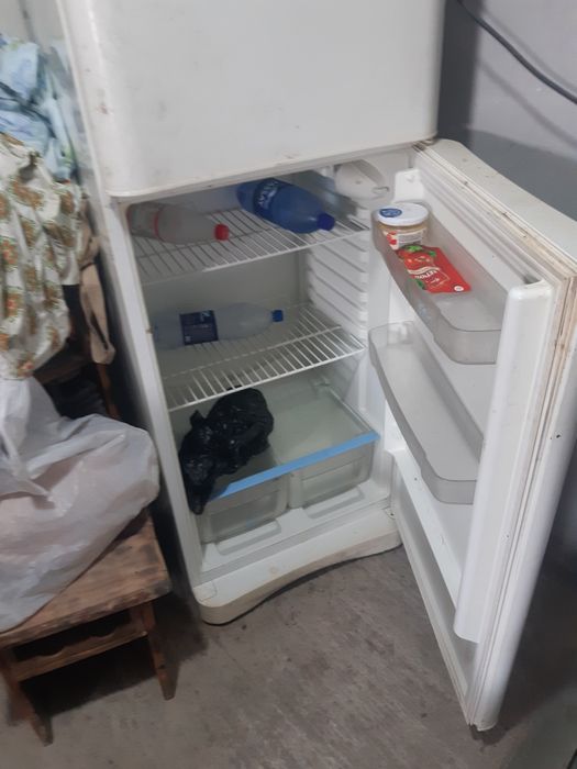 Холодильник продаётся