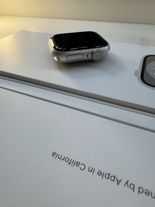 Apple Watch Series 8 GPS+ подарък каишка и кейс