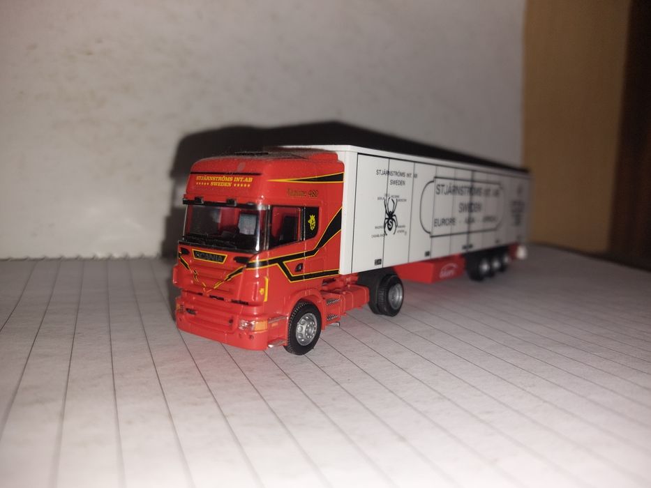 Камиончета 1:87 Herpa Awm Колекции