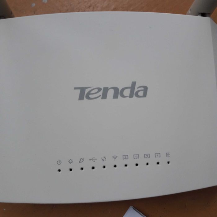 Tenda wi-fi router