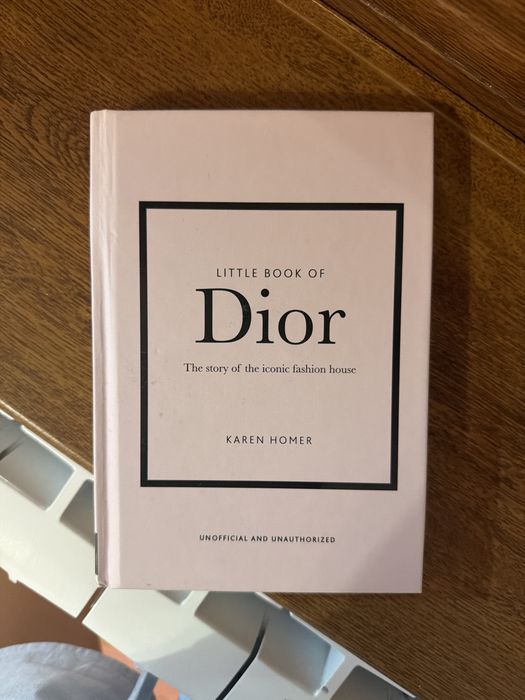 little book of dior; малка книжка на Диор