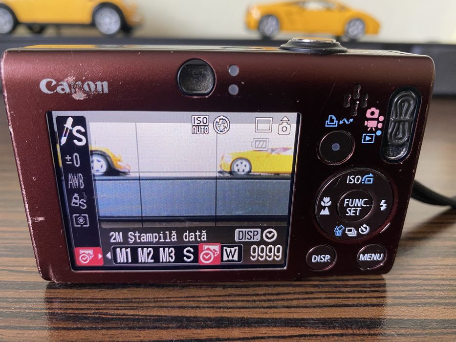 Canon Ixus 80 is compact