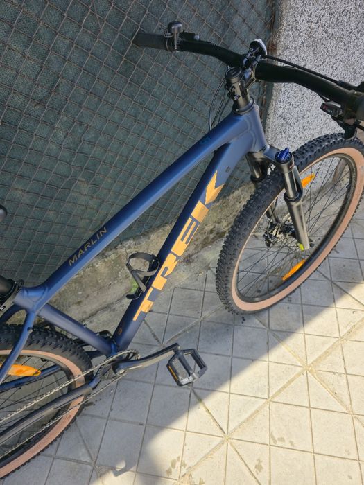 2026г. Trek Marlin 5 29  1x9 Shimano Cues, STR вилка на проходна ос Като нов L размер