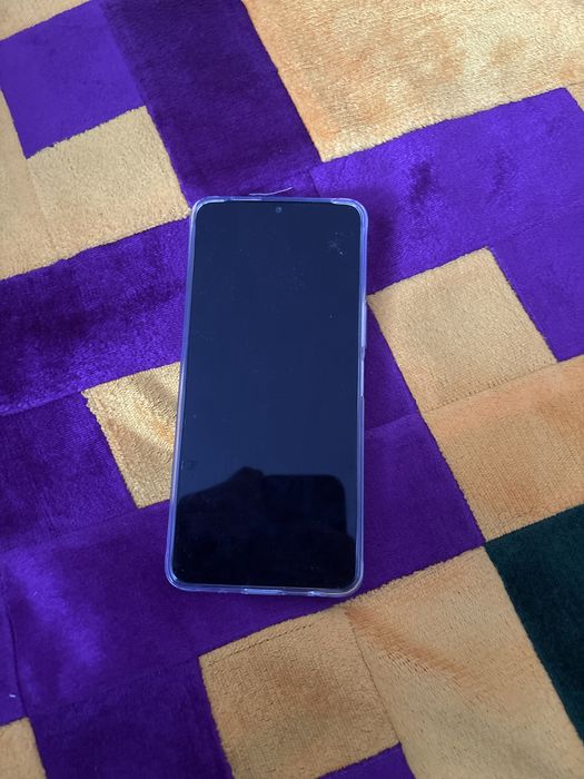 Vivo Y04 телефон