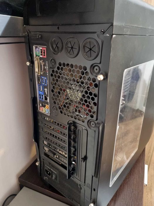 Pc i7 4790k sursa 850 80+ GOLD