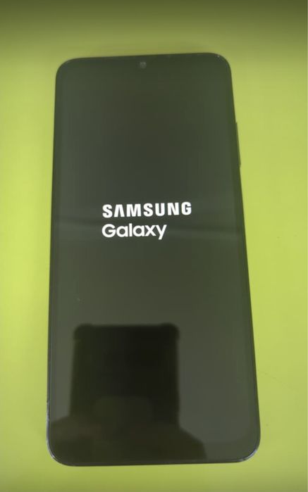 Продам б/у телефон