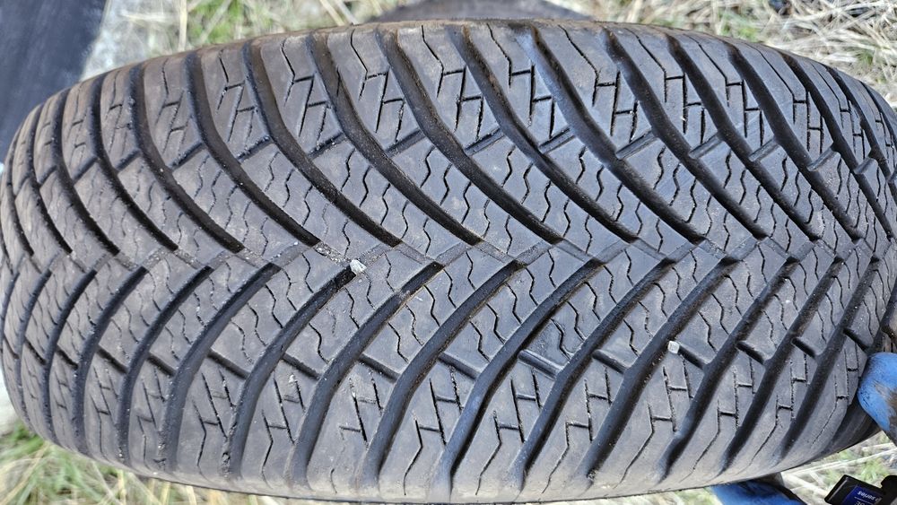 2бр гуми 195 65 15 дот 22