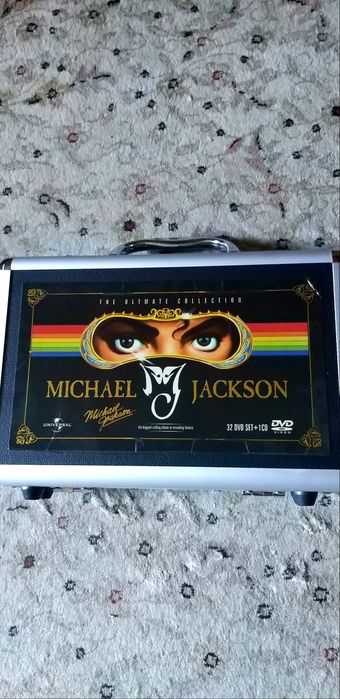 продам Box-Set,Michael Jackson,32 DVD+1 CD,The ultimate collection.