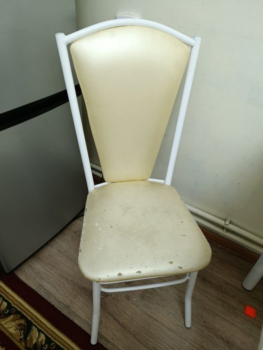 Кухонный стол стулья