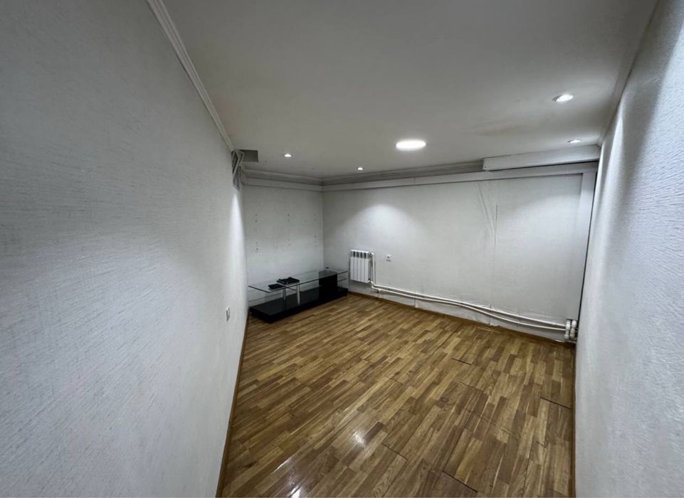 Аренда под офис 2 минут от метро Шахристан! 60м2, 2 комната 500$!