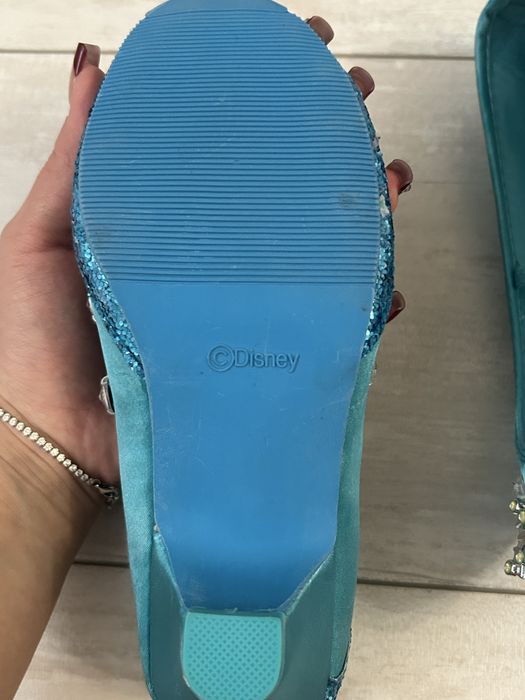 детские туфли с парижа