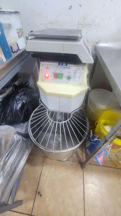 Продаются оборудование с кондитерского цеха