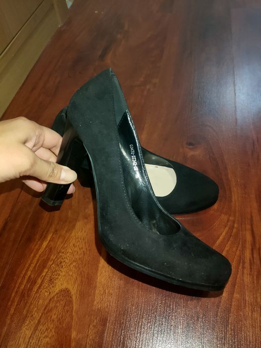 2 Туфли замшевые по 2500