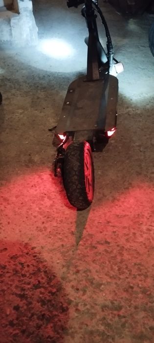 Vând trotineta bicicleta