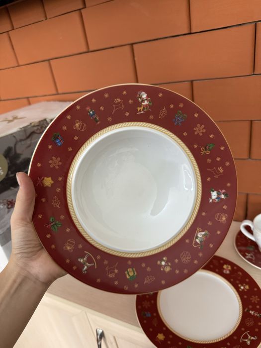 шикарный германский сервиз в наличии