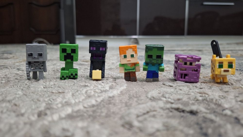 Фигурки Kinder Minecraft