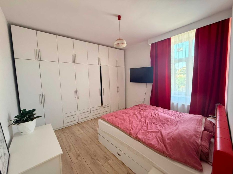 Proprietar inchiriez apartament 3 camere Traian 100mp