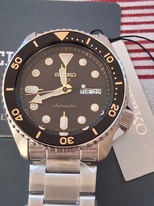 Seiko 5 Sports SRPD57K1