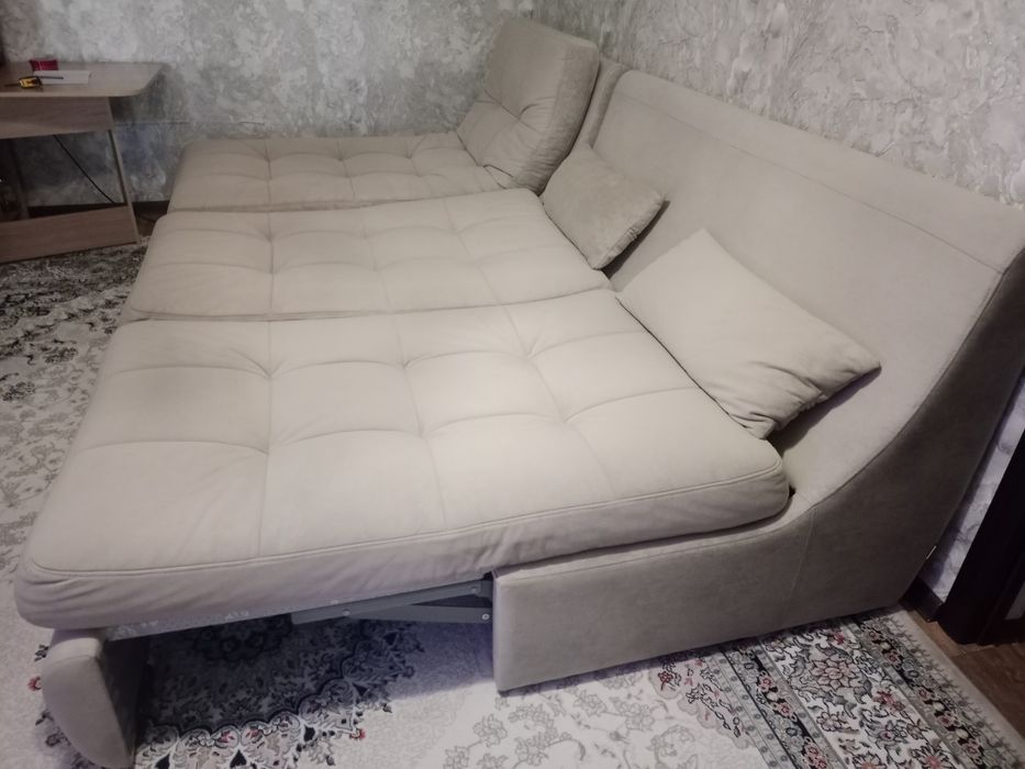 Продам диван ! Чистый , состояние хорошее!