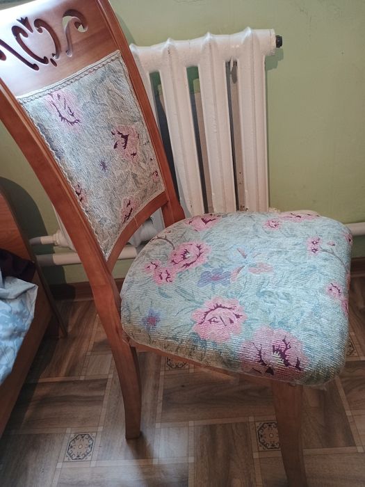 Стулья для гостиной