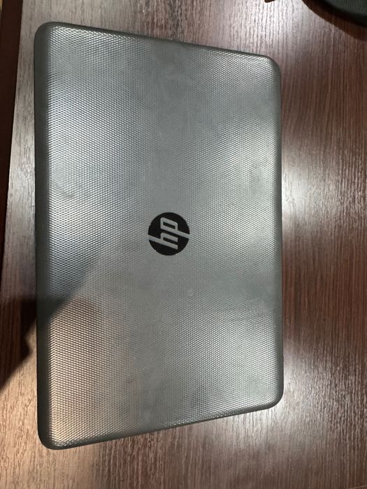 Лаптоп HP 250 със зарядно