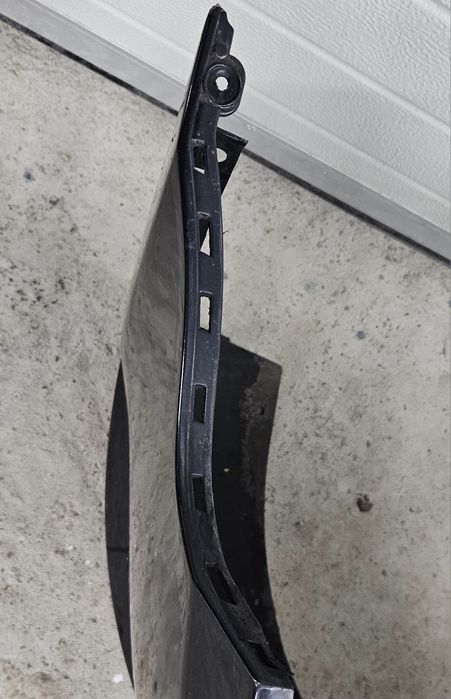 Bara fata vw passat cc 2008-2011 fara grila centrala cu Vw