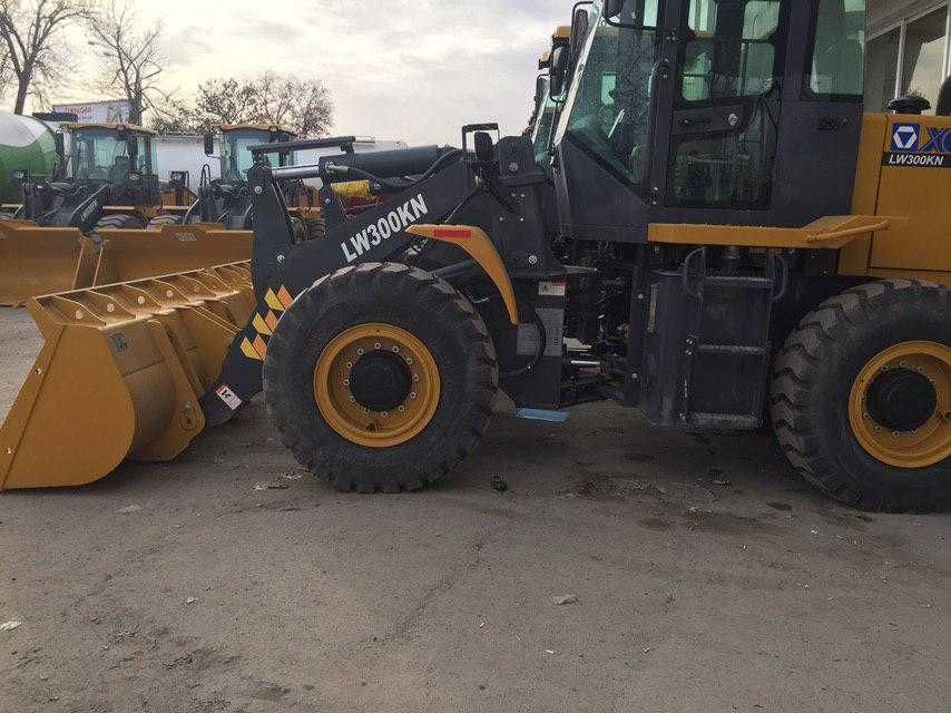 XCMG LW 300 KN 1.8куб в наличии (Омборхонада тайёри мавжуд)