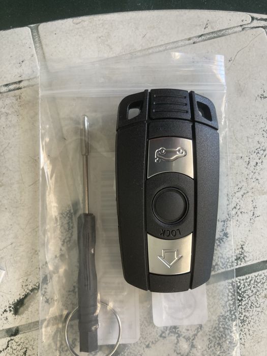 Кутиика с метален ключ , бутон за ръчна, бутон джоистик за бмв