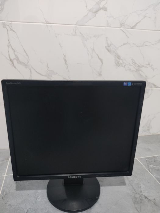 Монитор Samsung SyncMaster 943NW