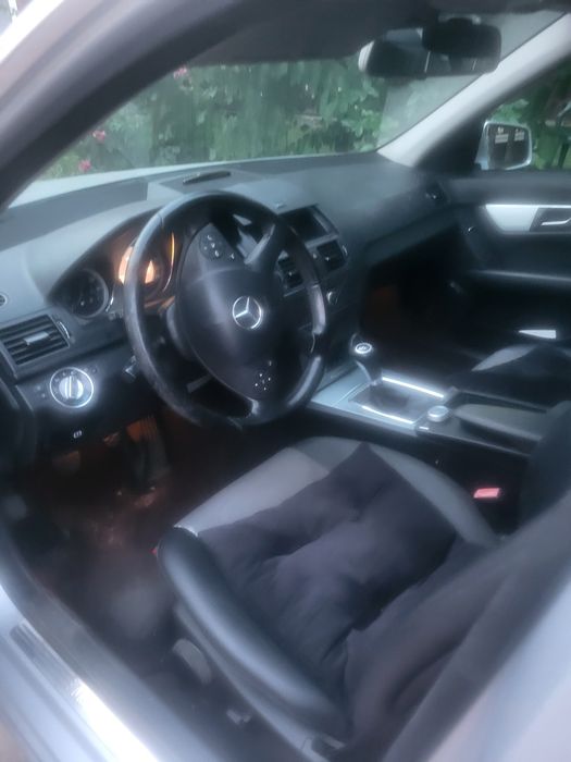 Vand Mercedes C180 diesel  fabricatie2010,270.000km,