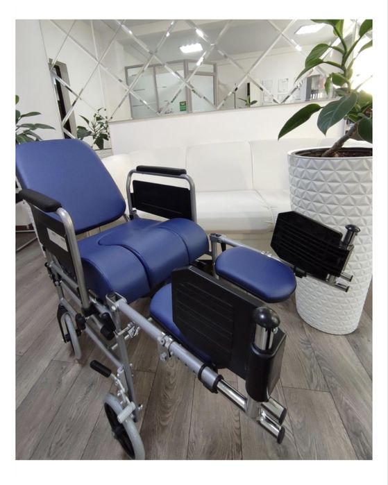 Продам кресло инвалидную коляску