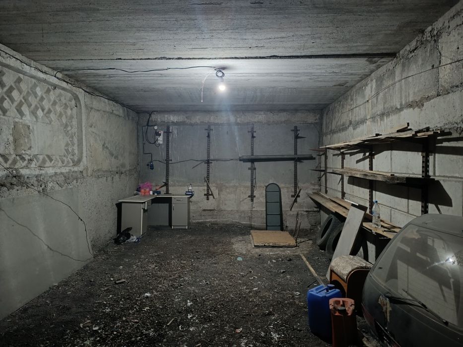 Продам гараж на 5 мкр