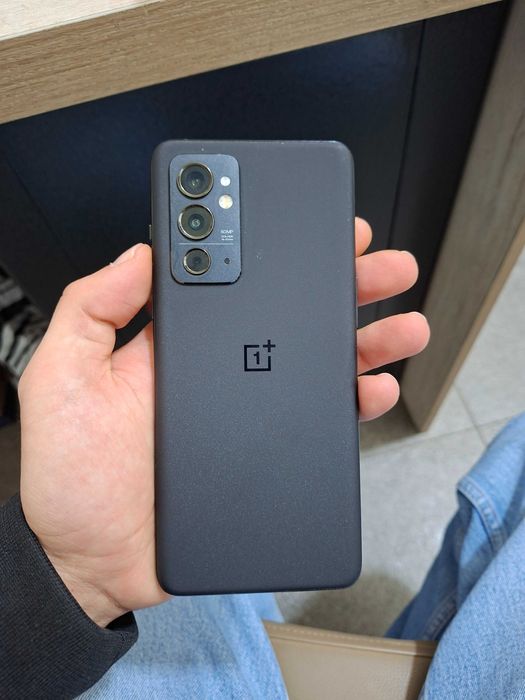 Продам Oneplus 9RT 5g